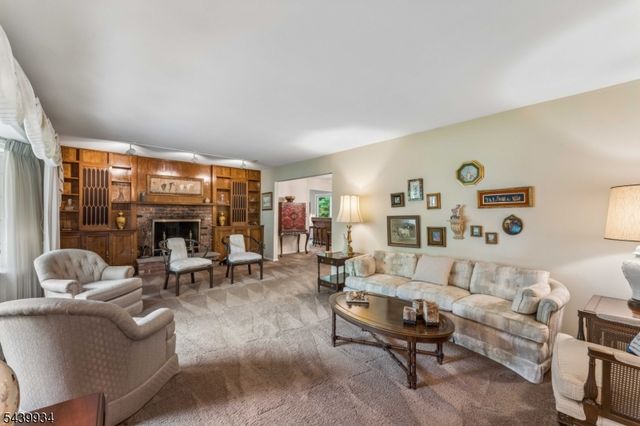 1272 Sleepy Hollow Ln, Scotch Plains Twp., NJ 07076