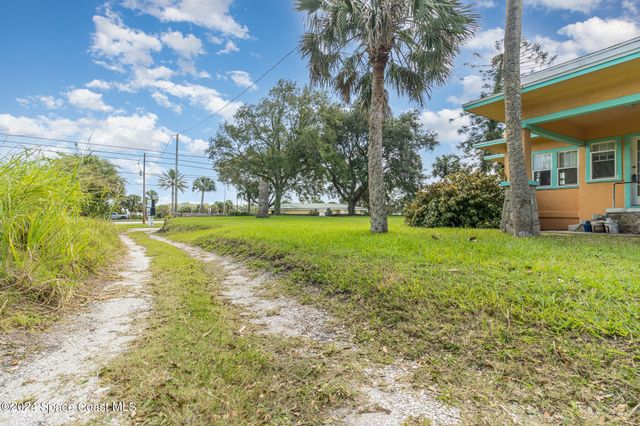 1632 Water Drive NE, Palm Bay, FL 32905