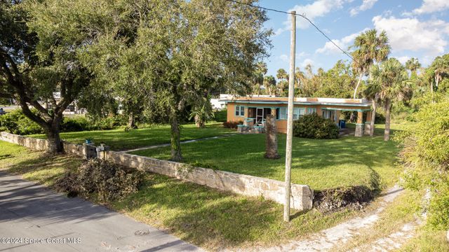 1632 Water Drive NE, Palm Bay, FL 32905