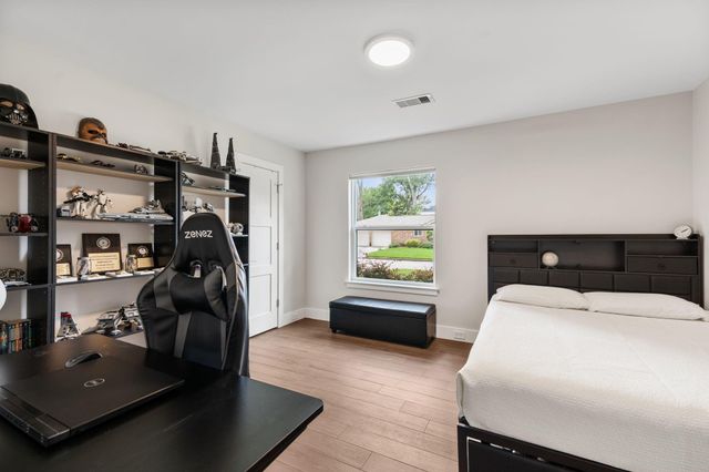 842 W Forest Drive, Houston, TX 77079