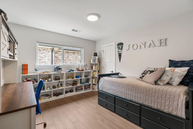 842 W Forest Drive, Houston, TX 77079