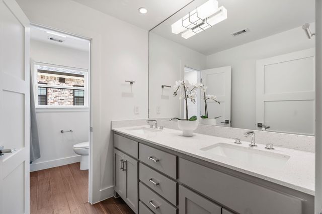 842 W Forest Drive, Houston, TX 77079