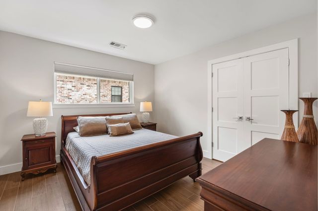 842 W Forest Drive, Houston, TX 77079
