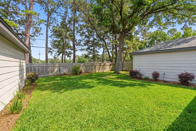 842 W Forest Drive, Houston, TX 77079