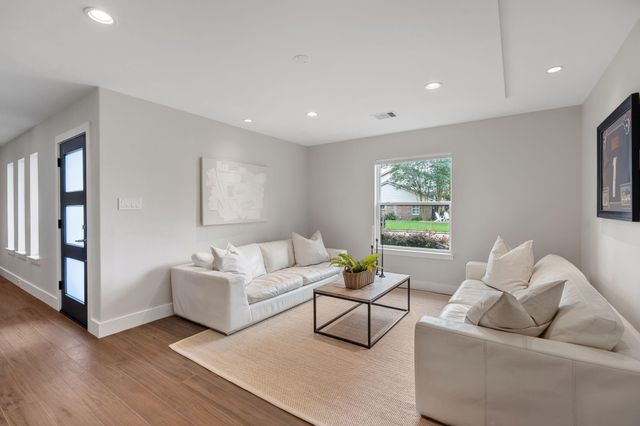 842 W Forest Drive, Houston, TX 77079