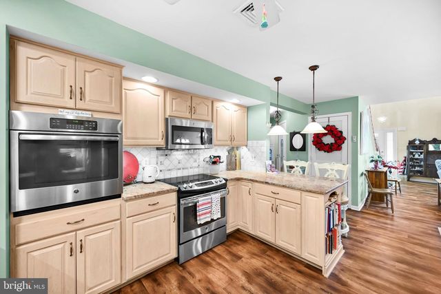1066 CAMBRIDGE DR, Manheim, PA 17545