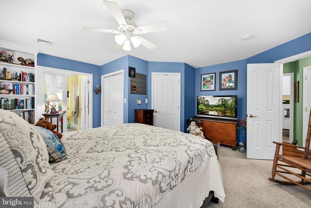 1066 CAMBRIDGE DR, Manheim, PA 17545