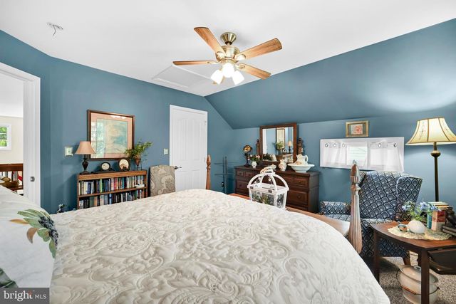 1066 CAMBRIDGE DR, Manheim, PA 17545