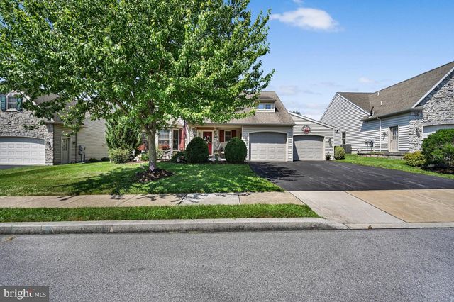 1066 CAMBRIDGE DR, Manheim, PA 17545