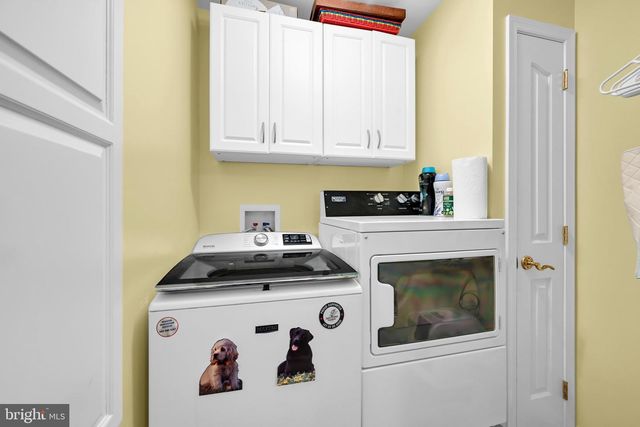 1066 CAMBRIDGE DR, Manheim, PA 17545