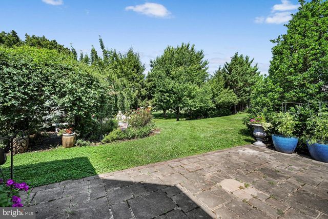 1066 CAMBRIDGE DR, Manheim, PA 17545
