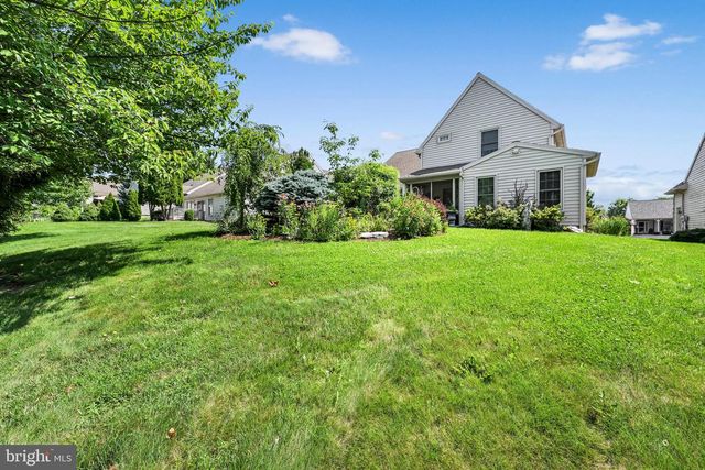 1066 CAMBRIDGE DR, Manheim, PA 17545