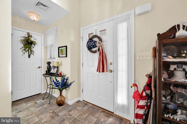 1066 CAMBRIDGE DR, Manheim, PA 17545