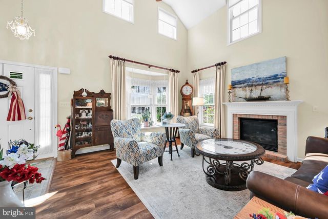 1066 CAMBRIDGE DR, Manheim, PA 17545
