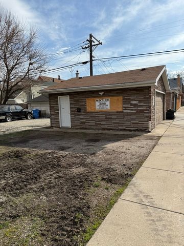 4557 S Francisco Avenue, Chicago, IL 60632