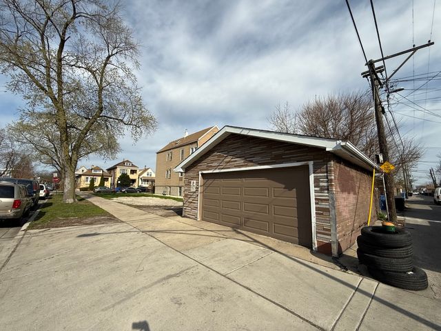 4557 S Francisco Avenue, Chicago, IL 60632