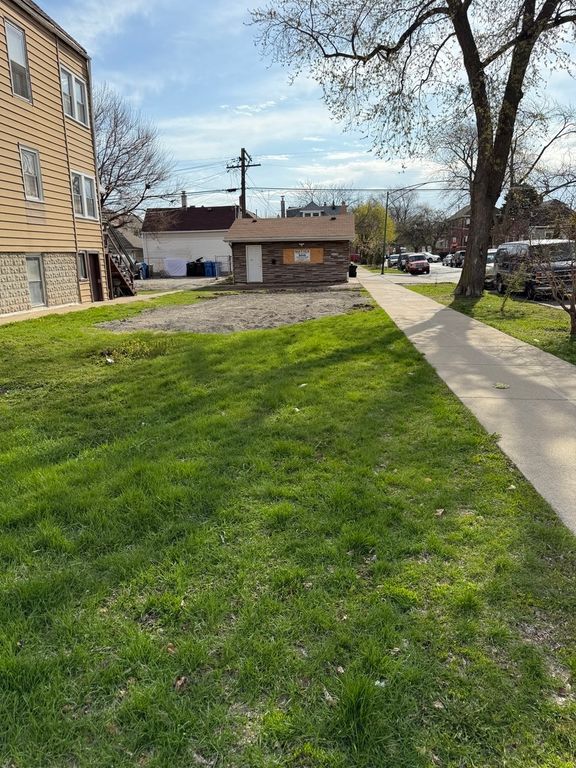 4557 S Francisco Avenue, Chicago, IL 60632