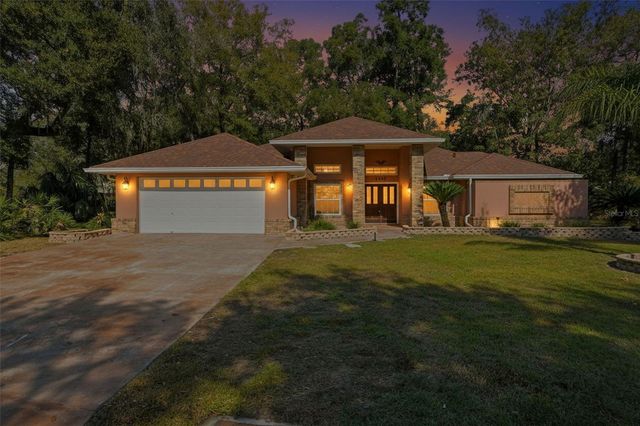 5089 WESTLAKE BOULEVARD, Dade City, FL 33523