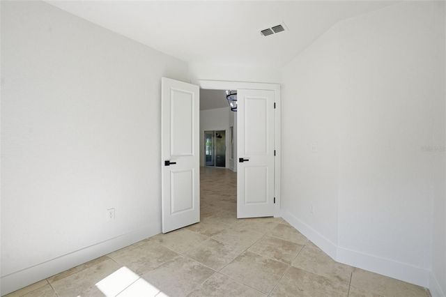 5089 WESTLAKE BOULEVARD, Dade City, FL 33523