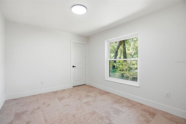 5089 WESTLAKE BOULEVARD, Dade City, FL 33523