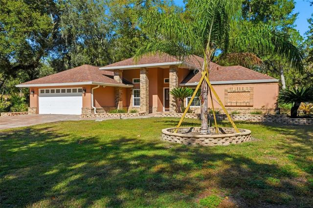 5089 WESTLAKE BOULEVARD, Dade City, FL 33523