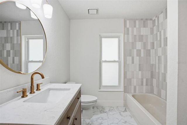 5089 WESTLAKE BOULEVARD, Dade City, FL 33523