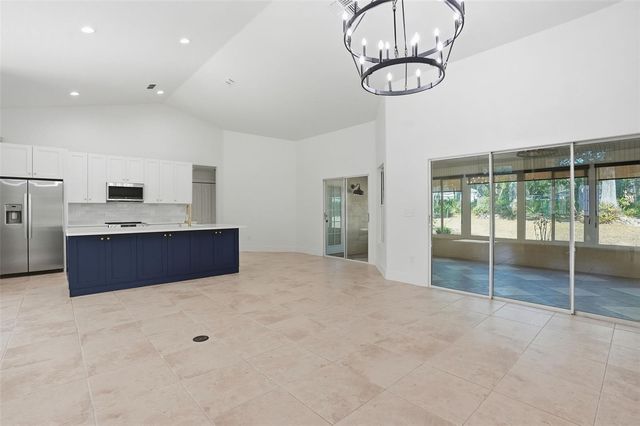 5089 WESTLAKE BOULEVARD, Dade City, FL 33523