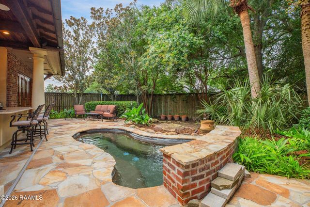 203 Greystone Place, Lafayette, LA 70503