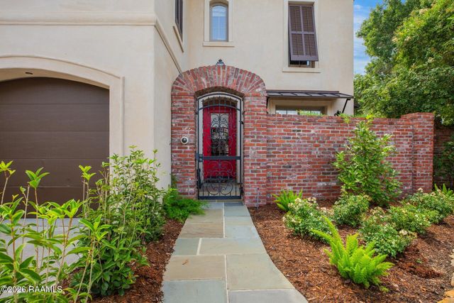 203 Greystone Place, Lafayette, LA 70503