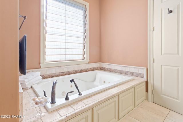 203 Greystone Place, Lafayette, LA 70503