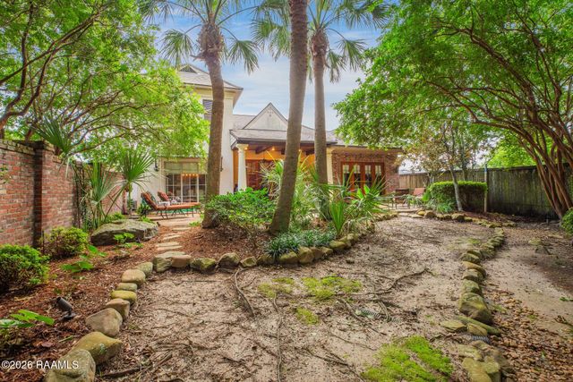 203 Greystone Place, Lafayette, LA 70503