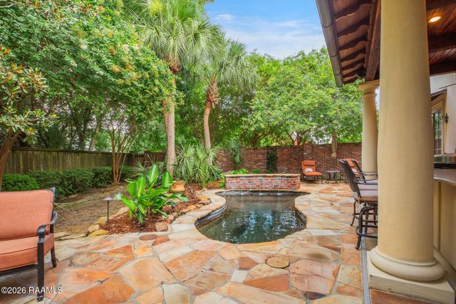 203 Greystone Place, Lafayette, LA 70503