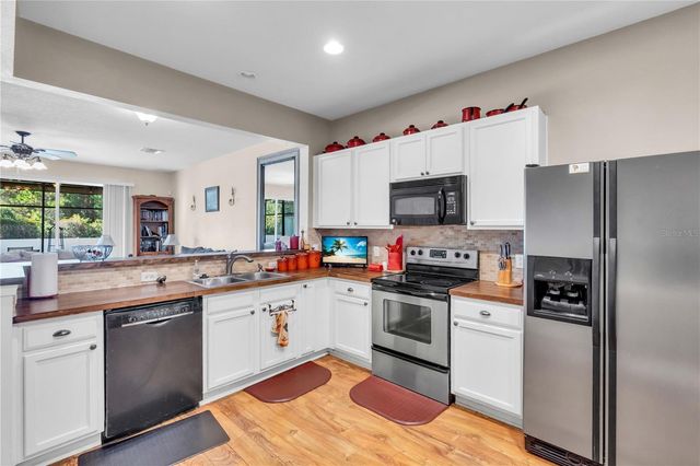 10118 WESTPARK PRESERVE BLVD, Tampa, FL 33625