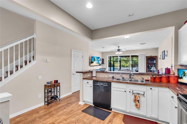 10118 WESTPARK PRESERVE BLVD, Tampa, FL 33625