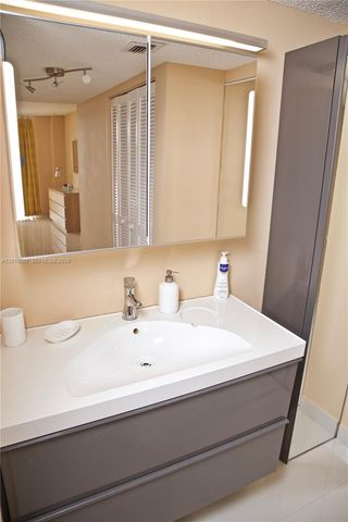 210 174th St 1107, Sunny Isles Beach, FL 33160