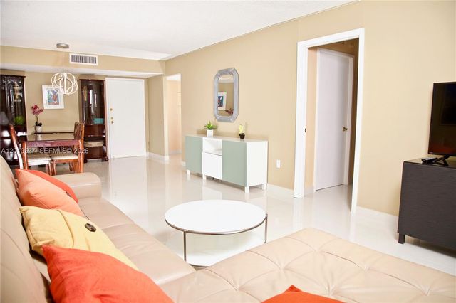 210 174th St 1107, Sunny Isles Beach, FL 33160