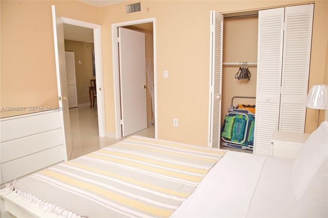 210 174th St 1107, Sunny Isles Beach, FL 33160
