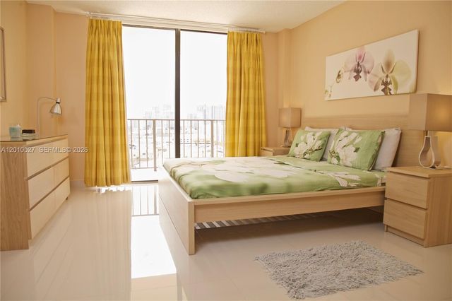 210 174th St 1107, Sunny Isles Beach, FL 33160