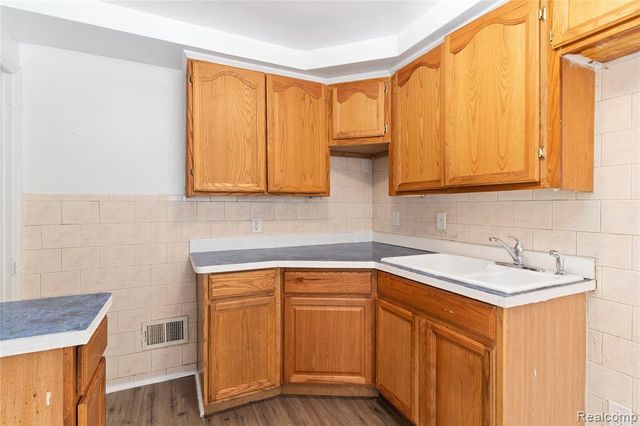 10799 Worden Street, Detroit, MI 48224