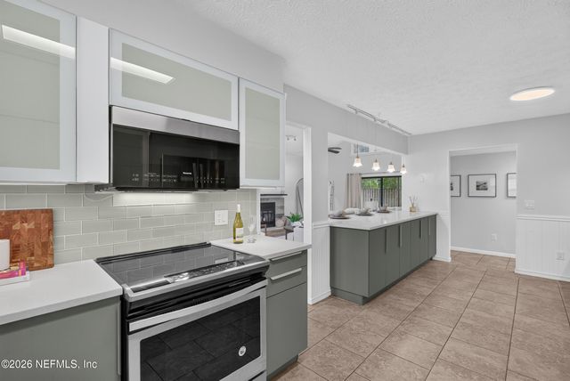 287 GLENEAGLES Drive, Orange Park, FL 32073