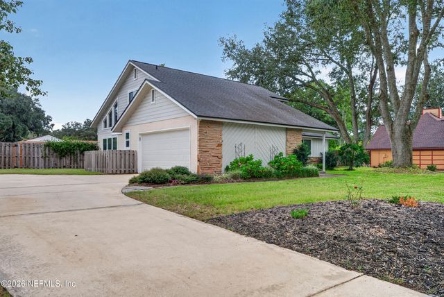 287 GLENEAGLES Drive, Orange Park, FL 32073