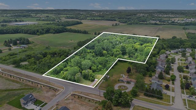 7079 Hanna Lake Avenue, Caledonia, MI 49316