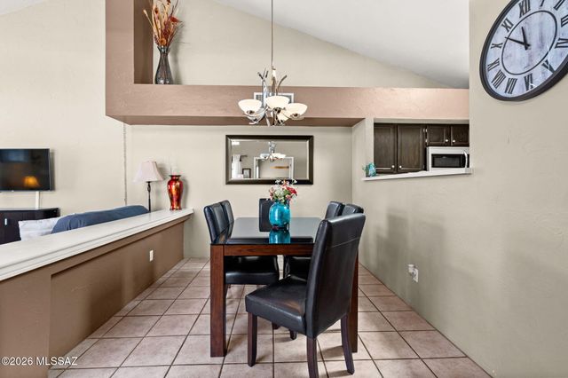 6357 N Willowbrook Drive, Tucson, AZ 85704