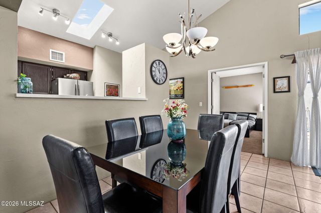 6357 N Willowbrook Drive, Tucson, AZ 85704