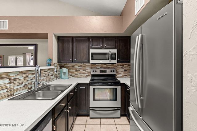 6357 N Willowbrook Drive, Tucson, AZ 85704