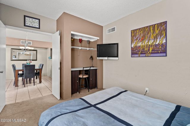 6357 N Willowbrook Drive, Tucson, AZ 85704