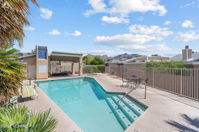 6357 N Willowbrook Drive, Tucson, AZ 85704