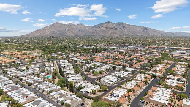 6357 N Willowbrook Drive, Tucson, AZ 85704