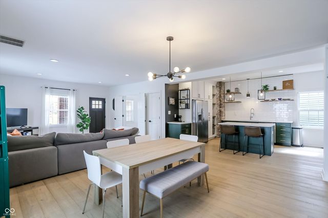 1306 S East Street, Indianapolis, IN 46225