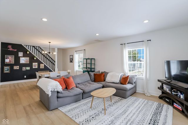 1306 S East Street, Indianapolis, IN 46225